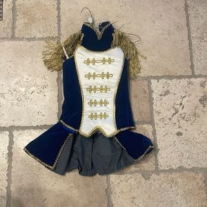 Tutu bodice with shoulder pads